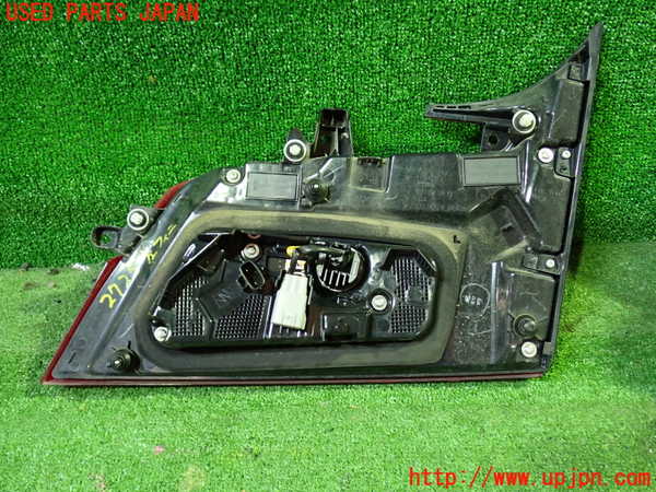 1UPJ-27251552]アルファード(AGH30W)左リアフィニッシャー 中古 KOITO 58-79_m0002.jpg