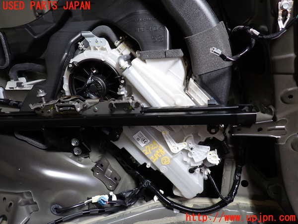 1UPJ-27256082]アルファード(AGH30W)エバポレーター2（リヤ） 中古_m0001.jpg