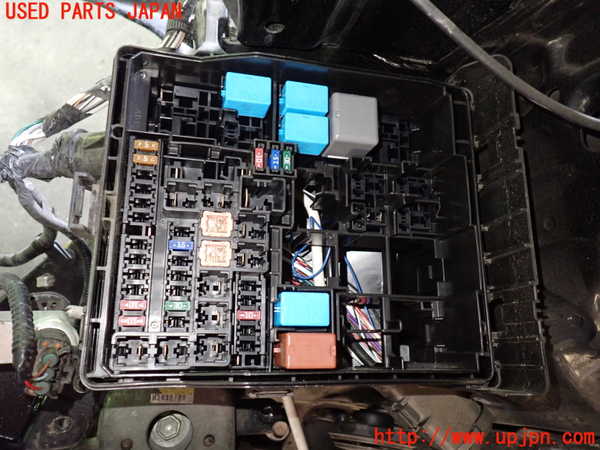 1UPJ-27256743]アルファード(AGH30W)ヒューズボックス3(エンジンルーム内) 中古_m0002.jpg