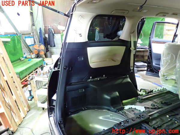 1UPJ-27257680]アルファード(AGH30W)左リアピラートリム 中古_m0001.jpg