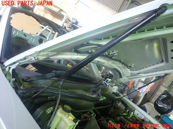 1UPJ-27261068]BMW Z4 ロードスター(BT30 E85)ボンネットダンパー 中古_m0001.jpg