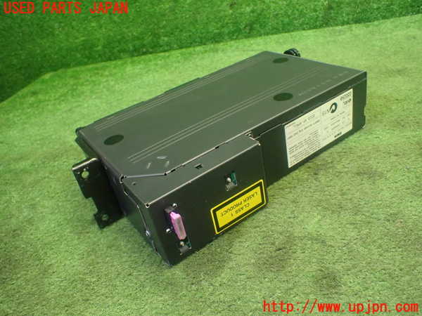 1UPJ-27266505]BMW Z4 ロードスター(BT30 E85)CDチェンジャー 中古_m0003.jpg
