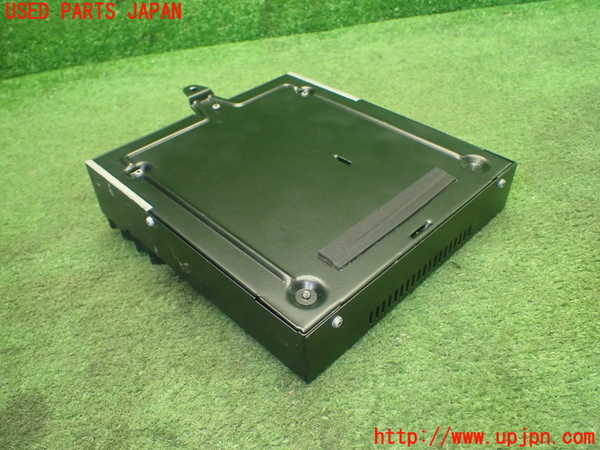 1UPJ-27266525]BMW Z4 ロードスター(BT30 E85)アンプ 中古_m0002.jpg