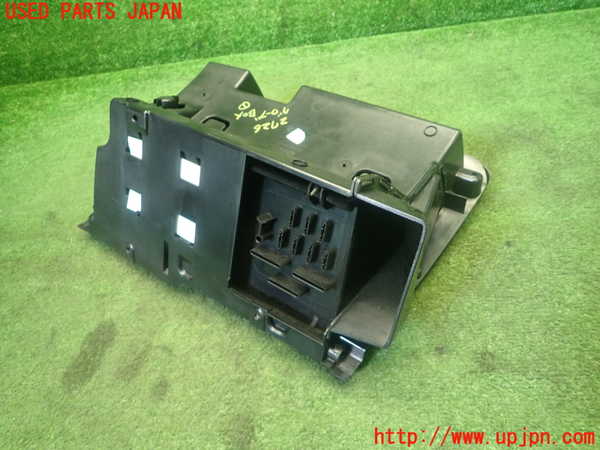 5UPJ-27267516]BMW Z4 ロードスター(BT30 E85)グローブボックス1 中古_m0003.jpg