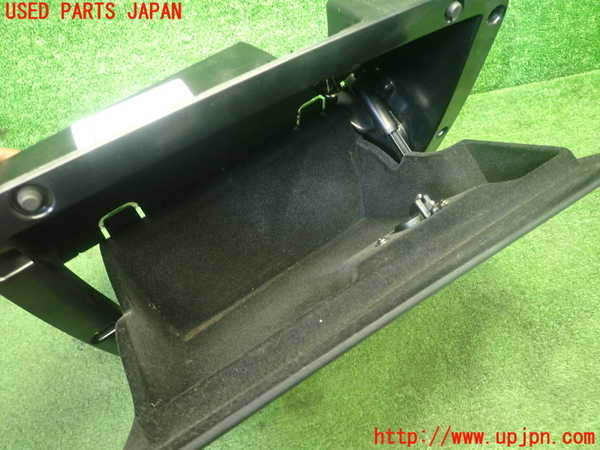 5UPJ-27267516]BMW Z4 ロードスター(BT30 E85)グローブボックス1 中古_m0004.jpg