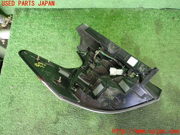 2UPJ-27271530]キックス(P15)右テールランプ 中古_m0002.jpg