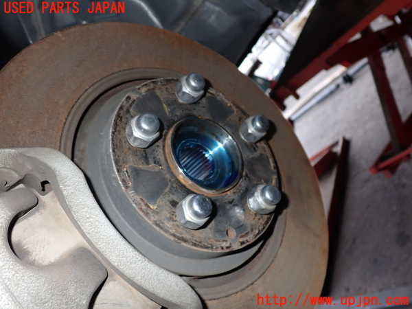 2UPJ-27304295]CX-8(KG2P)左フロントナックルハブ 中古_m0002.jpg