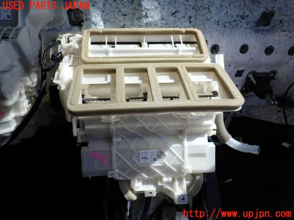 2UPJ-27306081]CX-8(KG2P)エバポレーター1 中古_m0001.jpg