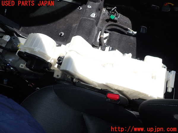 2UPJ-27306082]CX-8(KG2P)エバポレーター2 中古_m0001.jpg