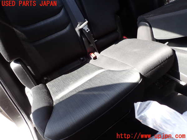 2UPJ-27307145]CX-8(KG2P)右2列目シート 中古_m0003.jpg