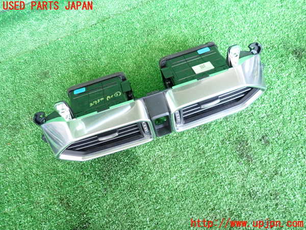 2UPJ-27307526]CX-8(KG2P)エアコン吹き出し口1 (真中) 中古_m0002.jpg