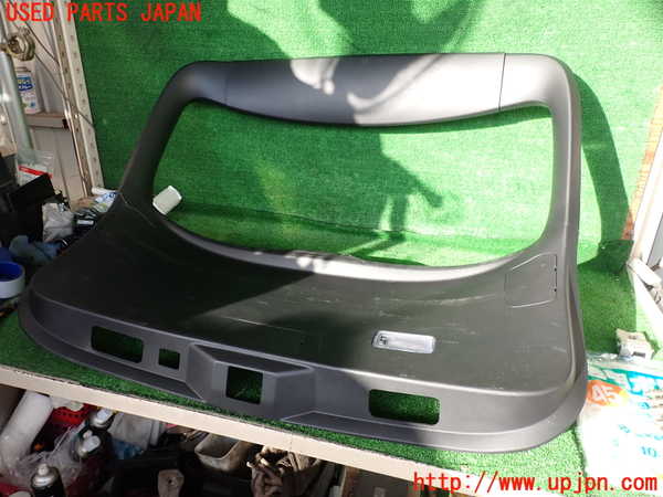 2UPJ-27301578]CX-8(KG2P)バックドア内張り 中古_m0001.jpg