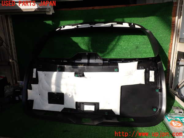 2UPJ-27301578]CX-8(KG2P)バックドア内張り 中古_m0004.jpg