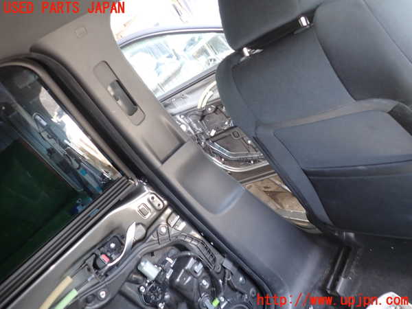 2UPJ-27307670]CX-8(KG2P)左センターピラートリム 中古_m0001.jpg