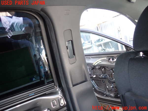 2UPJ-27307670]CX-8(KG2P)左センターピラートリム 中古_m0002.jpg