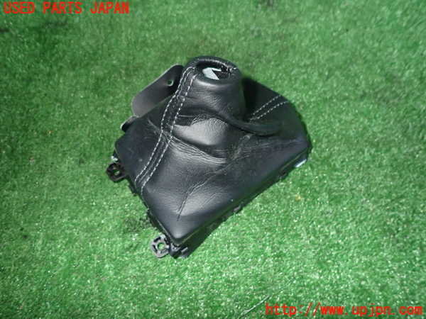 2UPJ-27307575]CX-8(KG2P)シフトブーツ 中古_m0002.jpg