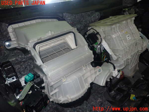 1UPJ-27326081]ステップワゴン スパーダ ハイブリッド(RP5)エバポレーター1 中古_m0003.jpg