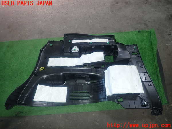 1UPJ-27327680]ステップワゴン スパーダ ハイブリッド(RP5)左リアピラートリム 中古_m0002.jpg