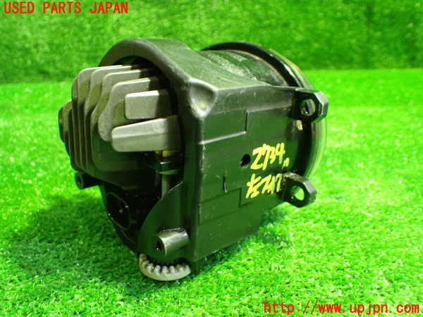 1UPJ-27341182]エスクァイアハイブリッド(ZWR80G)左フォグ 中古_m0003.jpg