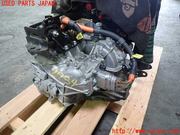 1UPJ-27343010]エスクァイアハイブリッド(ZWR80G)ミッション AT 2ZR-FXE 中古_m0002.jpg