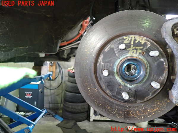 1UPJ-27344290]エスクァイアハイブリッド(ZWR80G)右フロントナックルハブ 中古_m0002.jpg