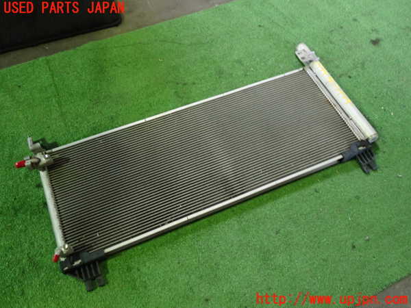 1UPJ-27346031]エスクァイアハイブリッド(ZWR80G)エアコンコンデンサー1 中古_m0001.jpg