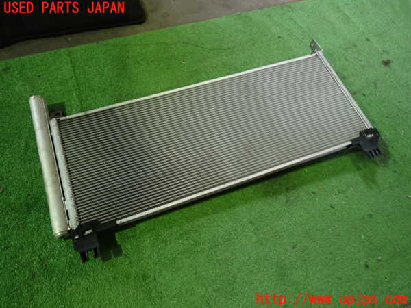 1UPJ-27346031]エスクァイアハイブリッド(ZWR80G)エアコンコンデンサー1 中古_m0003.jpg