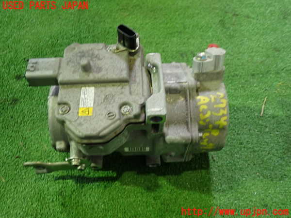 1UPJ-27346025]エスクァイアハイブリッド(ZWR80G)エアコンコンプレッサー 中古_m0001.jpg