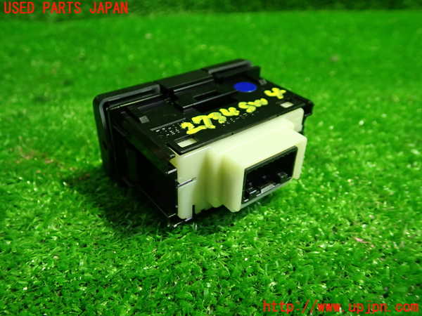 1UPJ-27346309]エスクァイアハイブリッド(ZWR80G)スイッチ4 (スライドドア) 中古_m0003.jpg