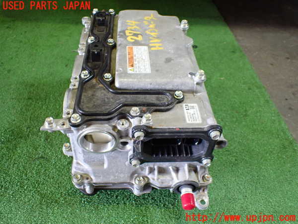 1UPJ-27346916]エスクァイアハイブリッド(ZWR80G)インバーターコンバーター 中古_m0003.jpg