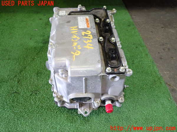 1UPJ-27346916]エスクァイアハイブリッド(ZWR80G)インバーターコンバーター 中古_m0005.jpg