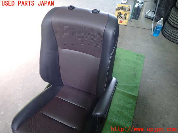 1UPJ-27347035]エスクァイアハイブリッド(ZWR80G)運転席シート 中古_m0002.jpg
