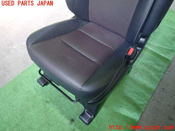 1UPJ-27347035]エスクァイアハイブリッド(ZWR80G)運転席シート 中古_m0003.jpg