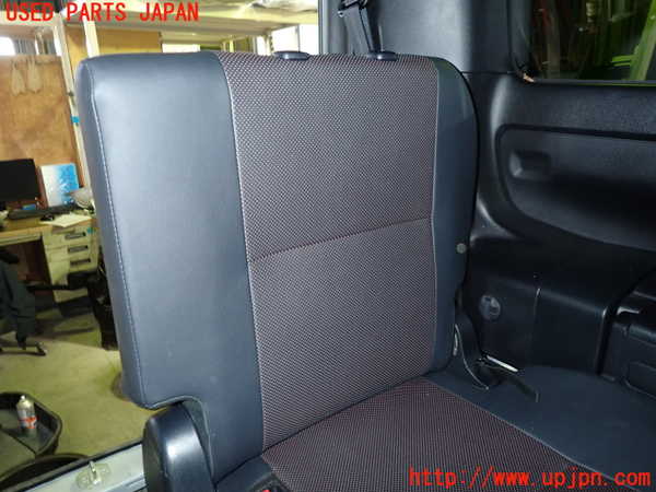 1UPJ-27347265]エスクァイアハイブリッド(ZWR80G)左3列目シート 中古_m0002.jpg