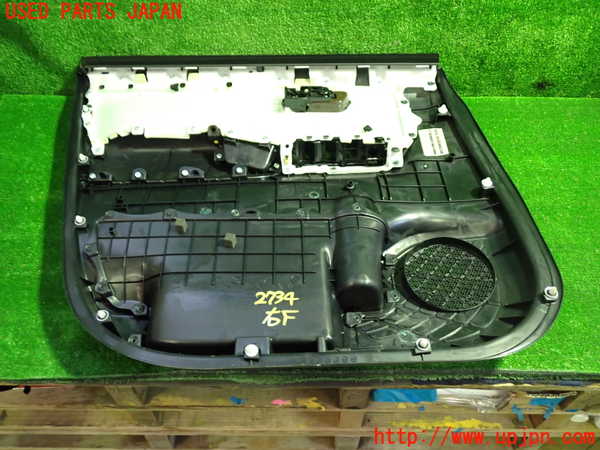 1UPJ-27341234]エスクァイアハイブリッド(ZWR80G)右前ドア内張り 中古_m0003.jpg