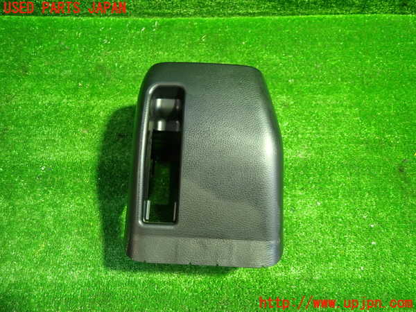 1UPJ-27347905]エスクァイアハイブリッド(ZWR80G)コラムカバー 中古_m0003.jpg