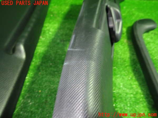 5UPJ-27347665]エスクァイアハイブリッド(ZWR80G)右センターピラートリム 中古_m0003.jpg