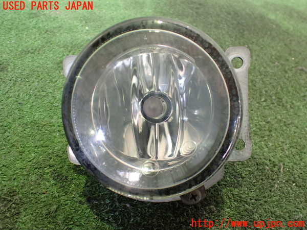 5UPJ-27351180]アウトランダーPHEV(GG2W)右フォグ 中古_m0001.jpg