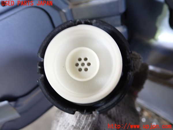 2UPJ-27351690]アウトランダーPHEV(GG2W)フューエルリッド 中古_m0003.jpg