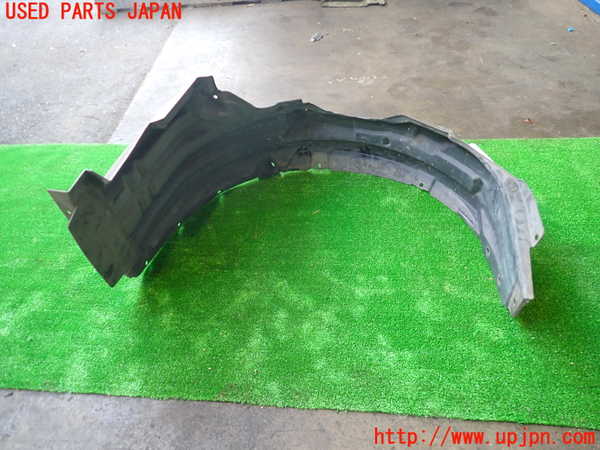 2UPJ-27351090]アウトランダーPHEV(GG2W)右前フェンダーライナー 中古_m0001.jpg