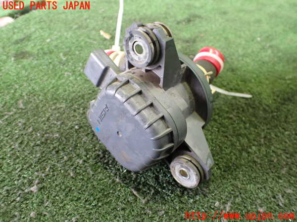 5UPJ-27352110]アウトランダーPHEV(GG2W)ウォーターポンプ 中古_m0002.jpg