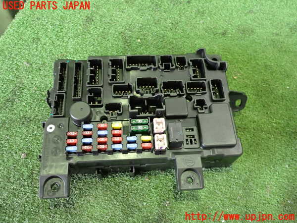2UPJ-27356743]アウトランダーPHEV(GG2W)ヒューズボックス3 中古_m0001.jpg