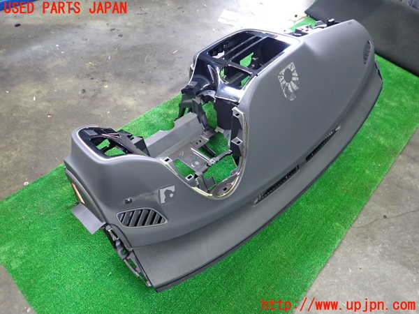 2UPJ-27357505]アウトランダーPHEV(GG2W)ダッシュボード 中古_m0002.jpg