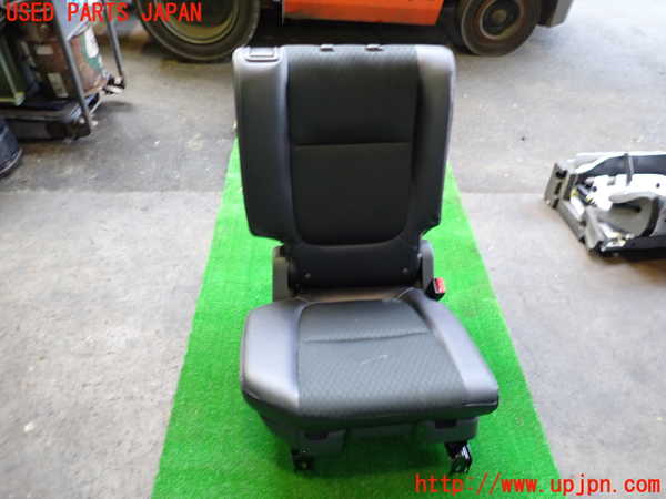 2UPJ-27357145]アウトランダーPHEV(GG2W)右2列目シート 中古_m0001.jpg