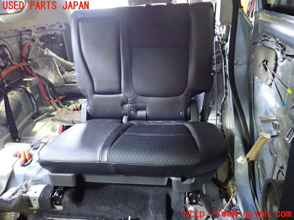 2UPJ-27357175]アウトランダーPHEV(GG2W)左2列目シート 中古_m0001.jpg