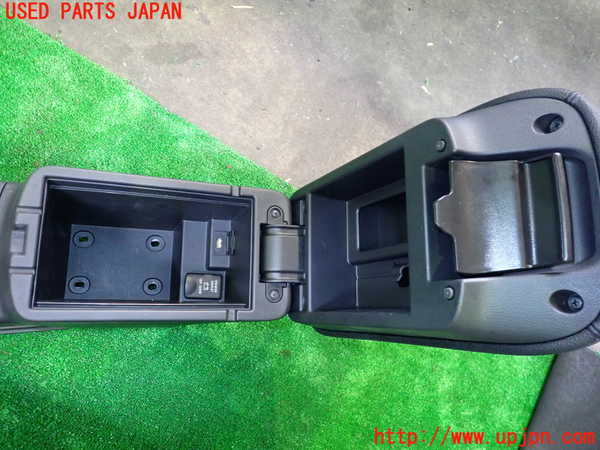 2UPJ-27357540]アウトランダーPHEV(GG2W)センターコンソール 中古_m0005.jpg