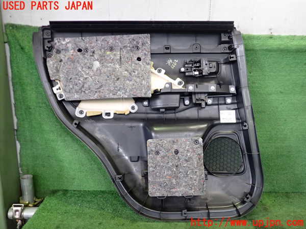 2UPJ-27351294]アウトランダーPHEV(GG2W)右後ドア内張り 中古_m0003.jpg