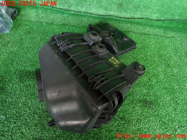 2UPJ-27362560]ランエボ10(CZ4A)エアクリーナーボックス 中古_m0004.jpg