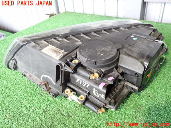 2UPJ-27371130]VW トゥアレグ(7LBMVA)右ヘッドライト HID 中古_m0003.jpg