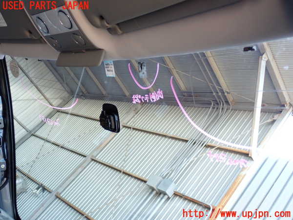2UPJ-27371195]VW トゥアレグ(7LBMVA)フロントガラス (43R-00168) 中古_m0005.jpg